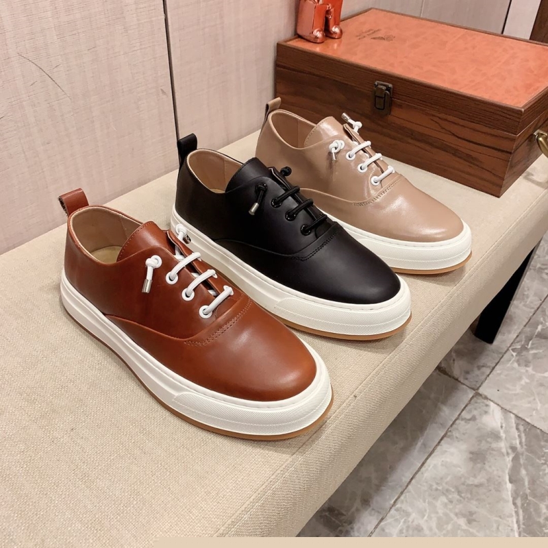 Pra*a casual shoes